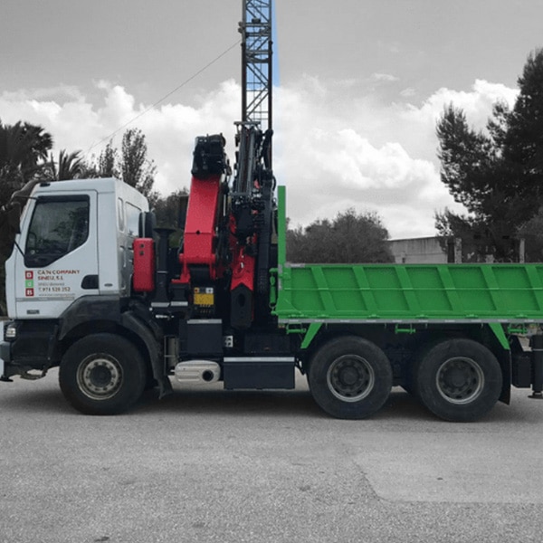 Camión grua en Sineu