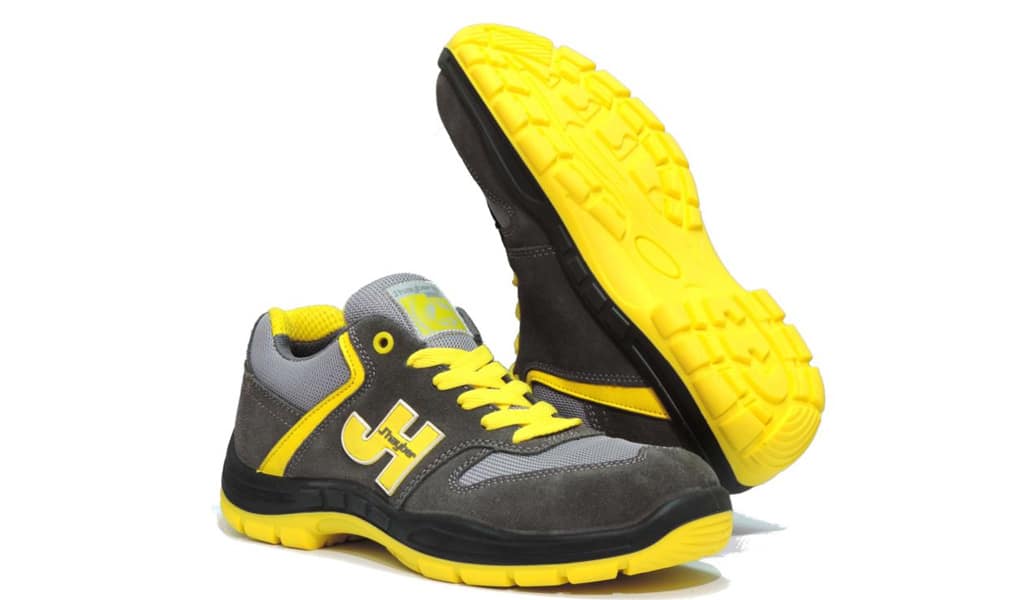 Seguridad en la obra con zapatos